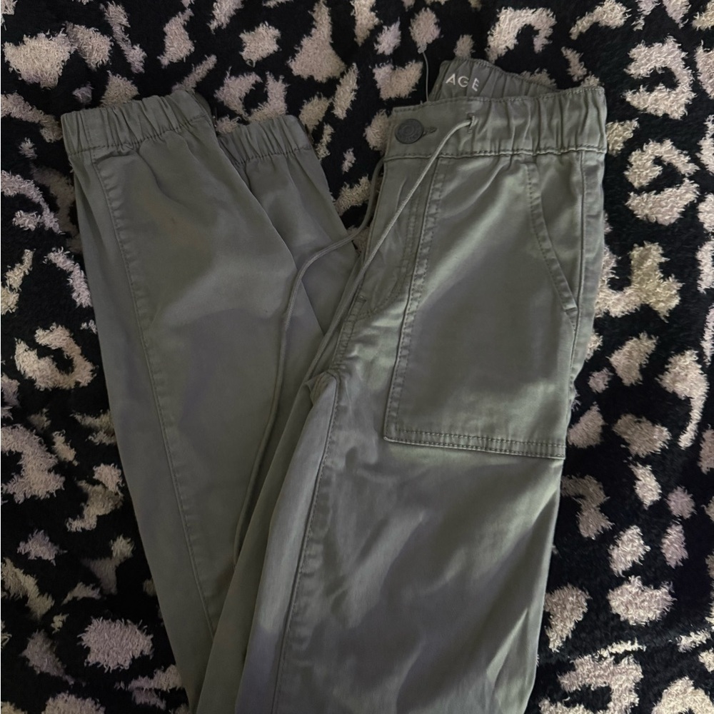 Army green American eagle joggers BRAND NEW